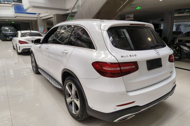 Used Mercedes-Benz GLC 2017 GLC 260 4MATIC Luxury Model
