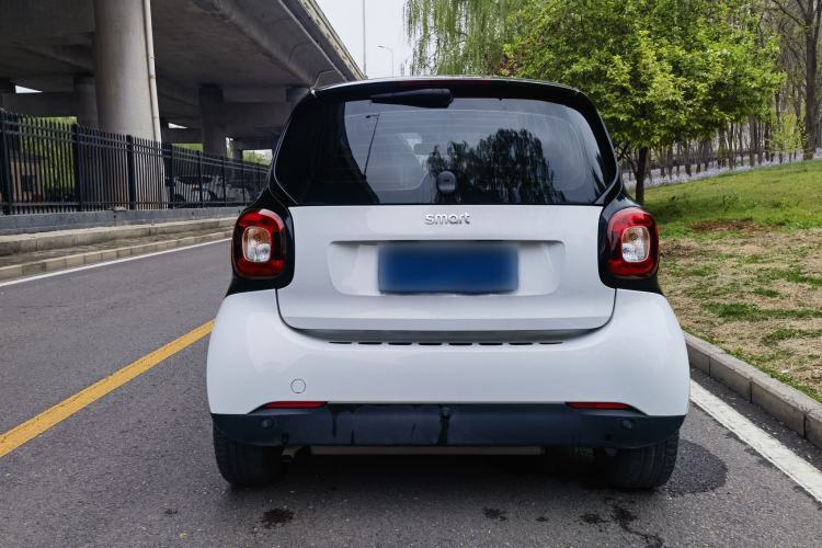 Used smart fortwo 2015 1.0L 52 kW Hardtop Passion Edition Exterior 6