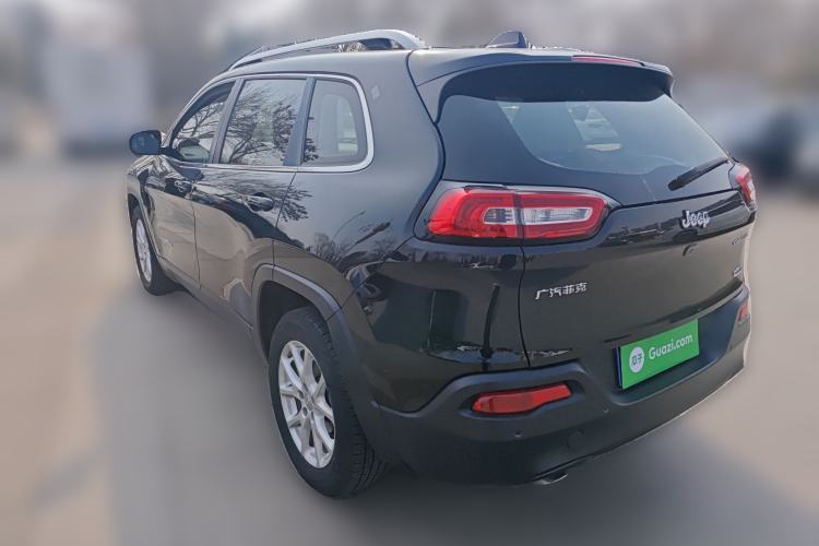 Used Jeep Cherokee 2016 2.0L Superior Edition
