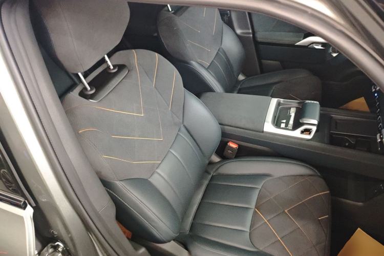 Used Deepal G318 2025 Worry-Free Cross-Country Edition Four-Wheel Drive Distant Mountains Version
