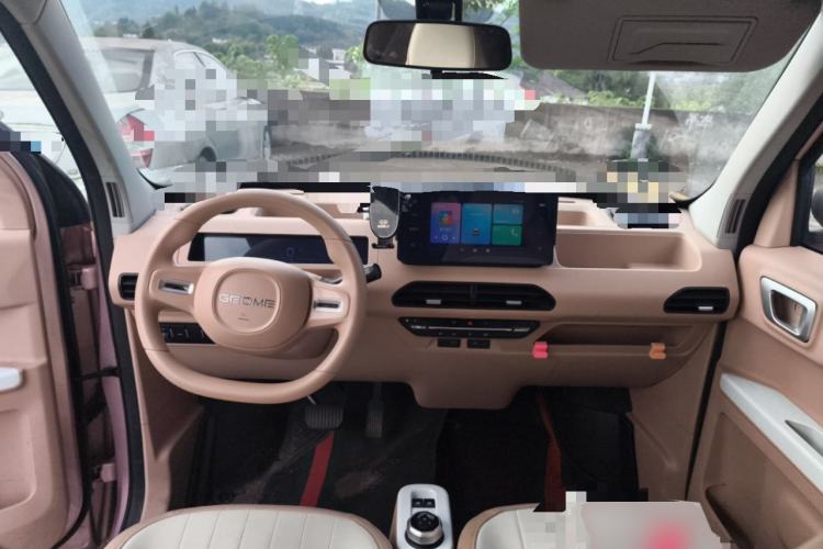 Used Geely Galaxy Panda 2023 Panda Mini 200km Endurance Bear Center Console