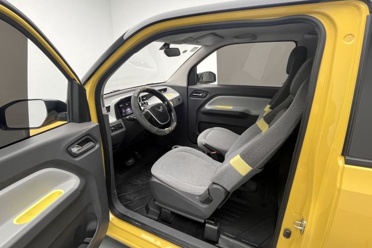 Used Wuling Hongguang MINIEV 2021 Macaron Fashion Model Lithium Iron Phosphate