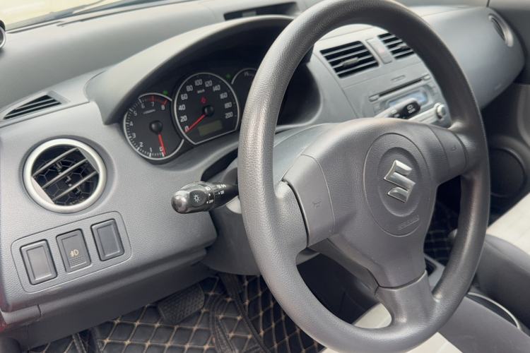 Used Suzuki Swift 2014 1.5L Automatic Fashion Edition
