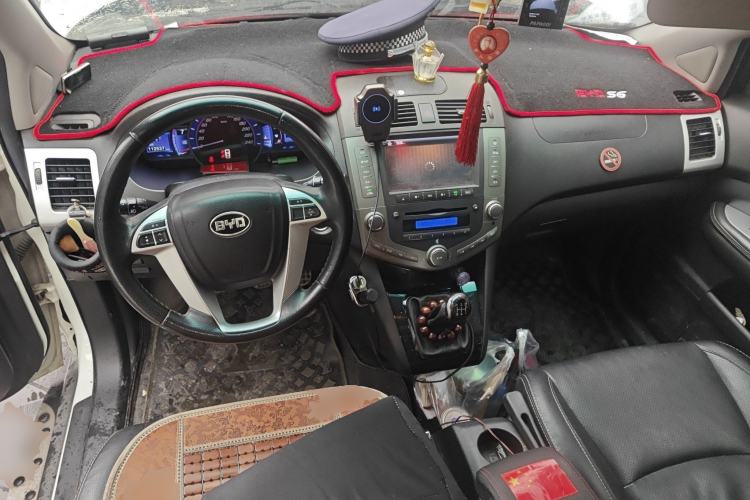 Used BYD S6 2013 Platinum Edition 2.0L Manual Luxury Model
