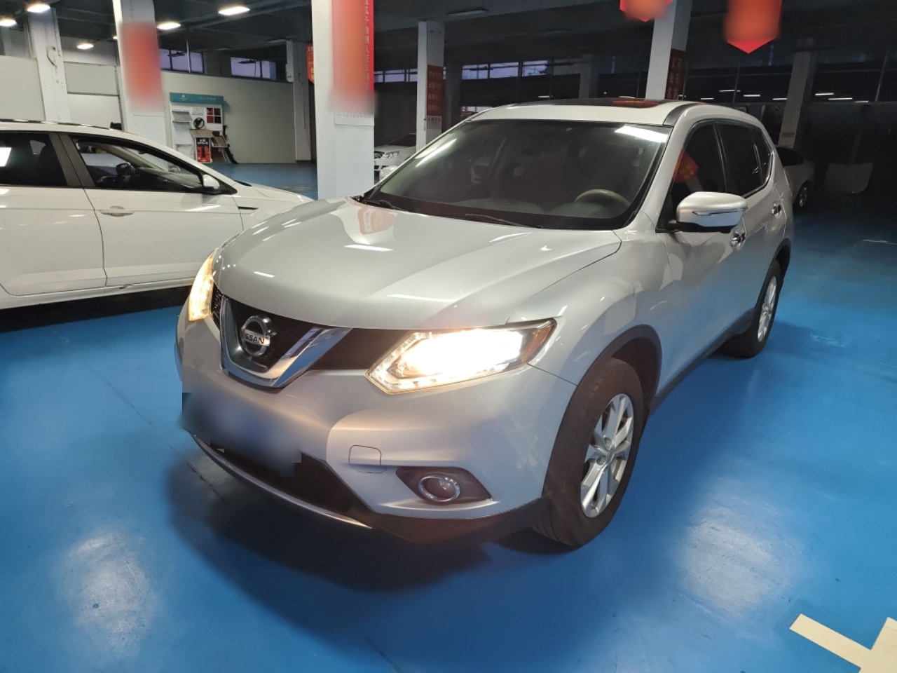 Под передней частью автомобиля