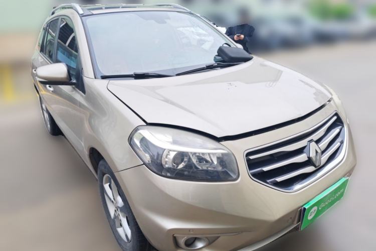 Used Renault Koleos 2012 2.5L Two-Wheel Drive Comfort Edition with Navigation Front Right 45 Deg