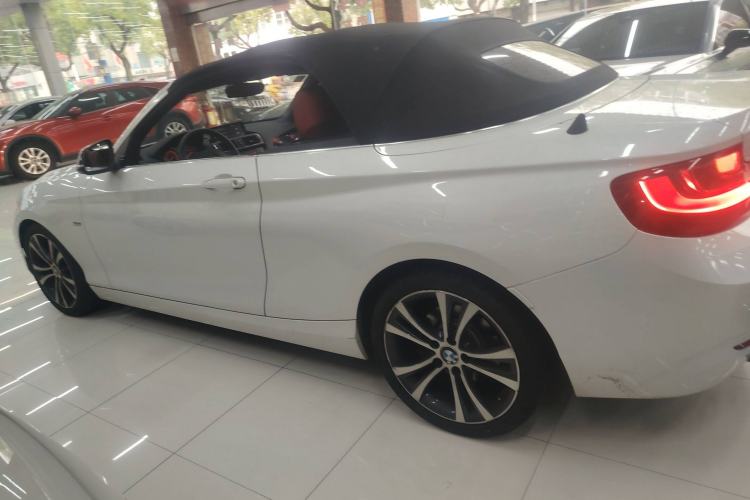 Used BMW 2 Series 2017 220i Convertible Coupe Leading Model

