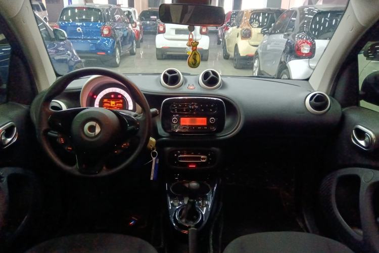 Used smart fortwo 2018 1.0L 52kW Hardtop Dynamic Version China V