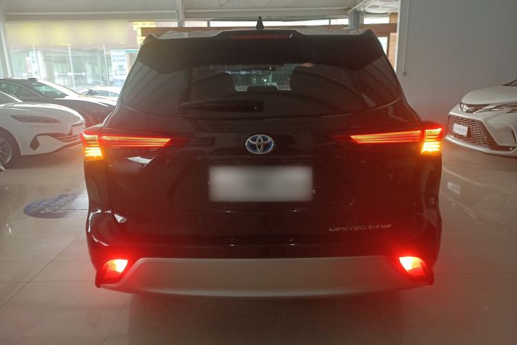 Used Toyota Highlander 2023 2.5L Smart Electric Hybrid Dual-Motor All-Wheel-Drive Supreme Edition – 7 Seats
