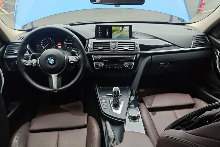 Used BMW 3 Series 2018 320Li Leading Model M Sport Package Center Console