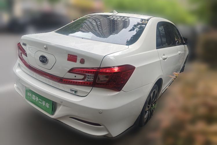 Used BYD Qin New Energy 2015 1.5T Dual-Crown Flagship Plus Edition Rear Right 45 Deg