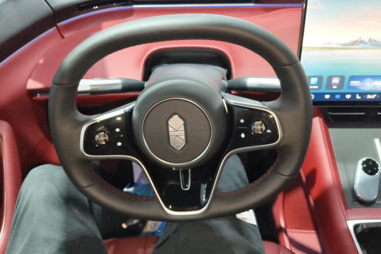 Used Hima Luxeed R7 2026 Model Pure Electric Ultra Steering Wheel