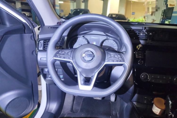 Used Nissan X-Trail 2017 2.0L CVT Comfort Edition 2WD Steering Wheel