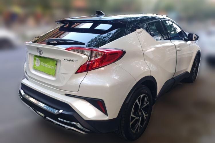 Used Toyota C-HR 2020 2.0L Leading Edition Rear Right 45 Deg