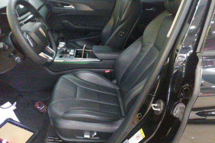 Used Hongqi H5 2020 1.8T Automatic Smart Connect Flagship Edition Left Front Seat