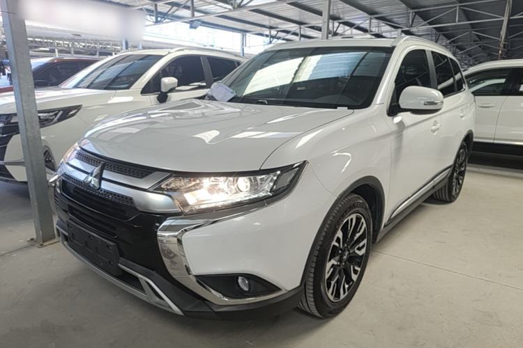Used Mitsubishi Outlander 2019 2.0L Two-Wheel Drive Comfort Edition 5 Seats China VI Standard