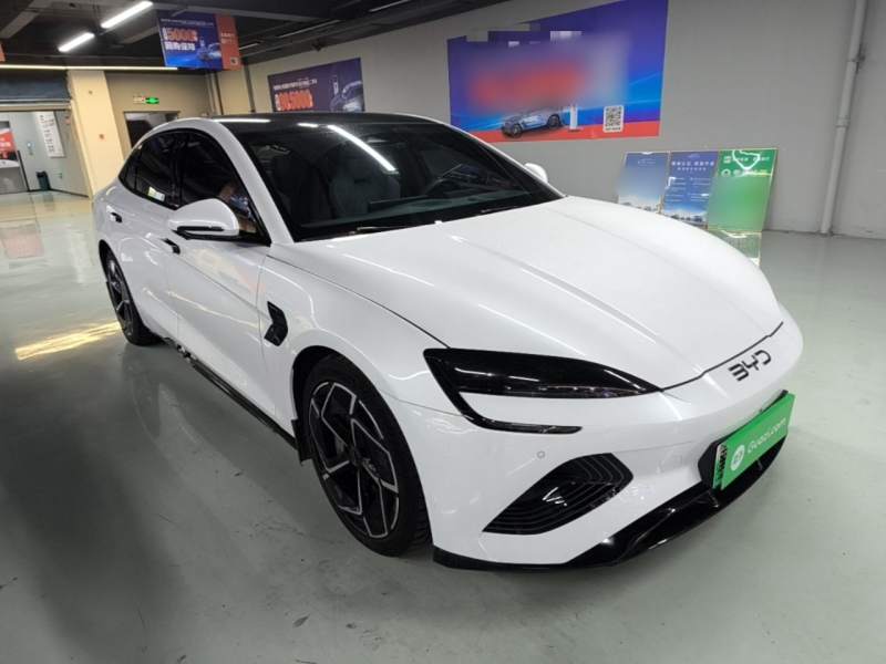 Used BYD Seal 2022 700 km Long-Range Rear-Wheel-Drive Version — 3