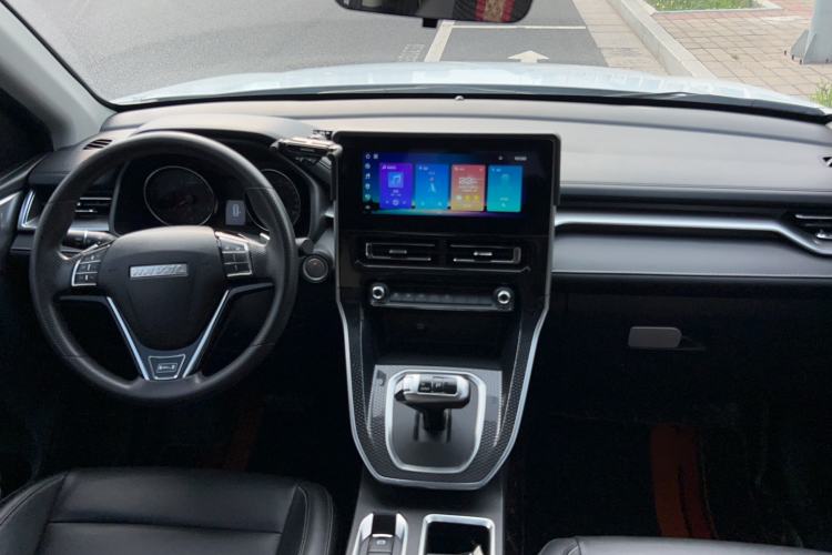 Used Haval M6 2021 PLUS 1.5T DCT Comfort Edition Center Console