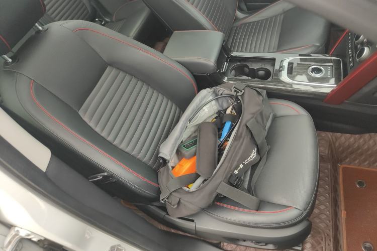 Used Land Rover Discovery Sport 2019 240 PS SE Dynamic Version China VI Standard Right Front Seat