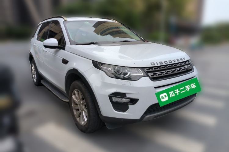 Used Land Rover Discovery Sport 2016 2.0T SE Front Right 45 Deg