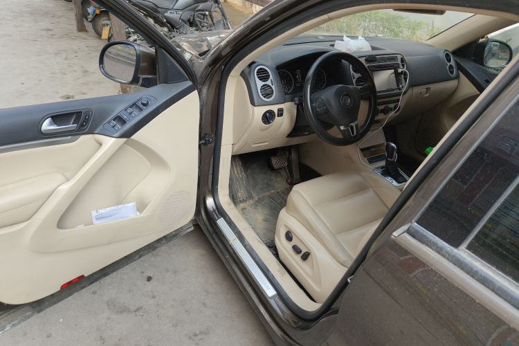 Used Volkswagen Tiguan 2015 1.8TSI Automatic Two-Wheel Drive Comfort Edition Driver Seat