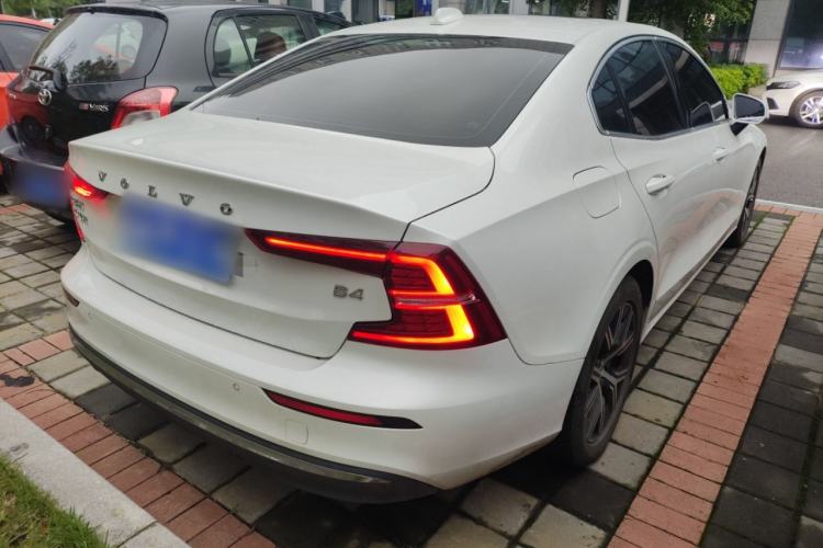 Used Volvo S60 2024 B4 Zhiyi Luxury Edition Rear Right 45 Deg