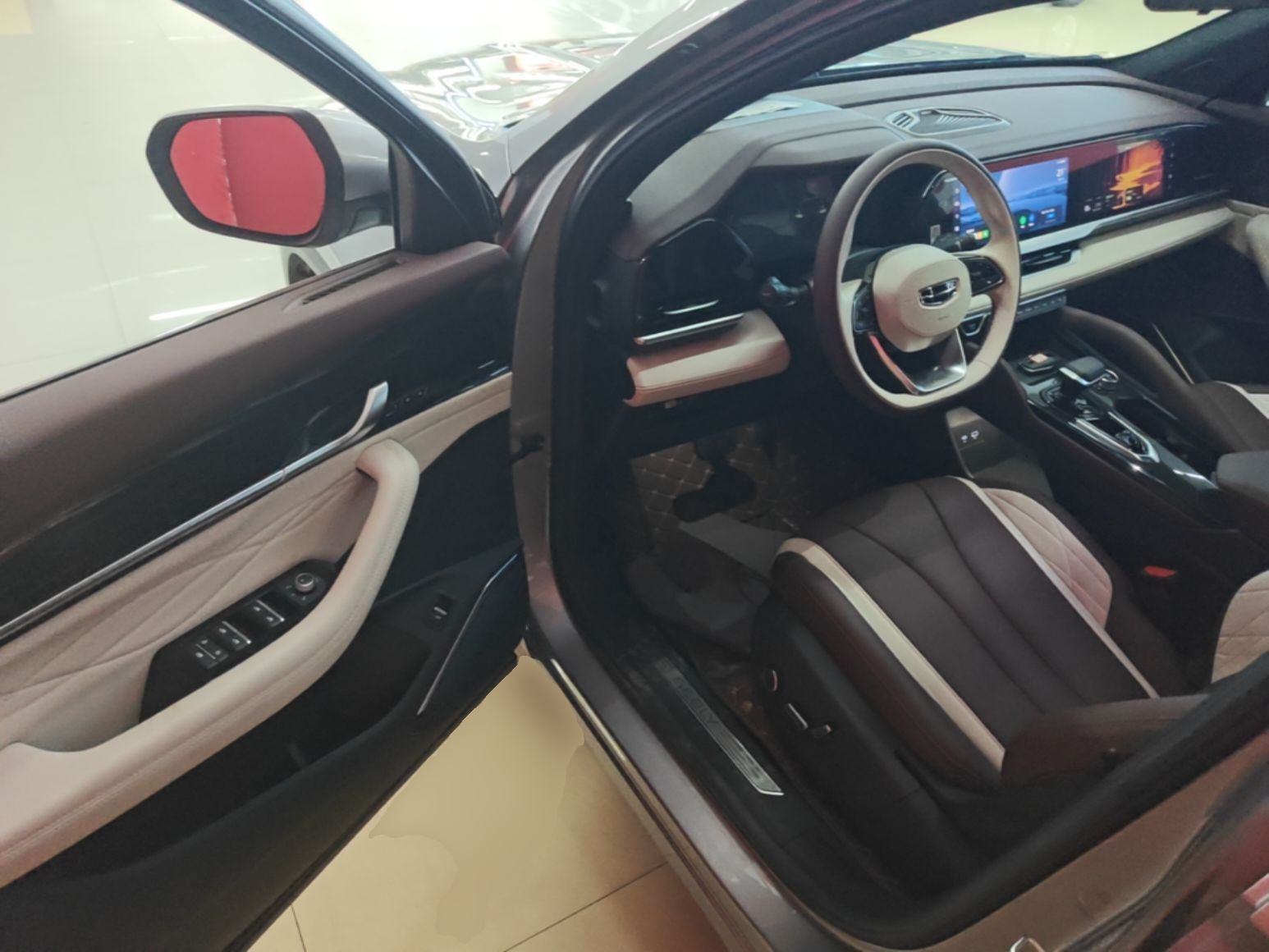 Geely Auto Monjaro L 2021 2.0TD DCT EVO Two-Wheel Drive Prestige Version — снимка 18