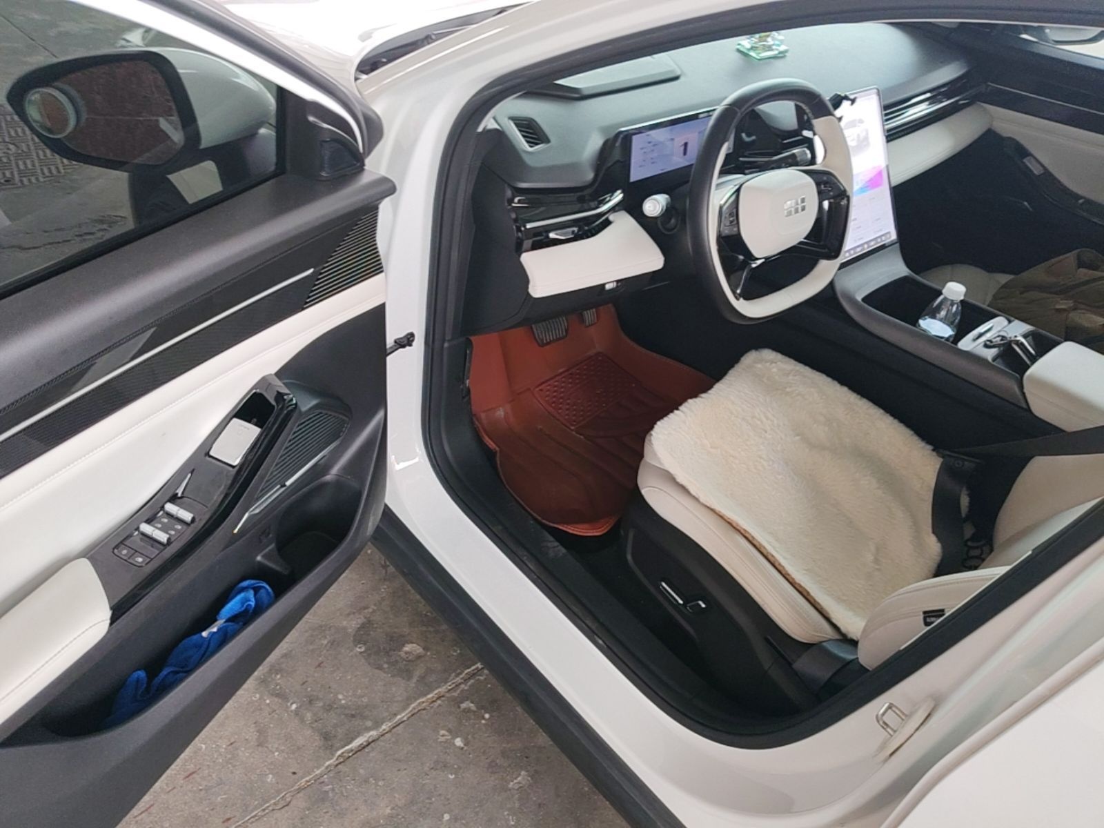 Geely Galaxy L6 2023 125km MAX — снимка 18