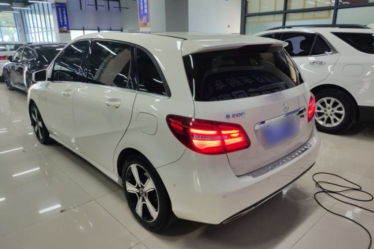 Used Mercedes-Benz B-Class 2017 B 200 Fashion Model