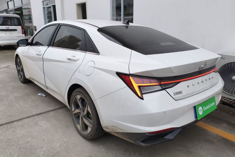 Used Hyundai Elantra 2022 1.5L CVT LUX Prestige Edition
