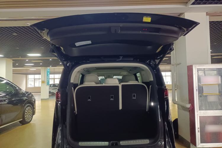 Used Denza D9 2025 DM-i Intelligent Drive 1020 Four-Wheel Drive Prestige Model