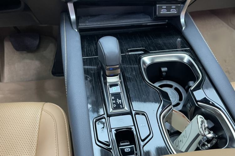 Used Lexus RX 2023 350h Two-Wheel Drive Comfort Edition Interior 6