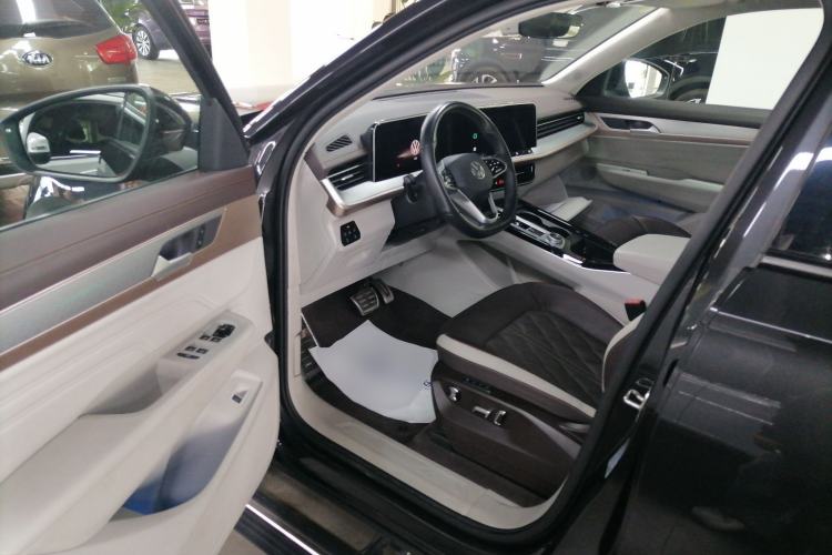 Used Volkswagen Tavendor 2023 380TSI Four-Wheel Drive R-Line Cruise Edition