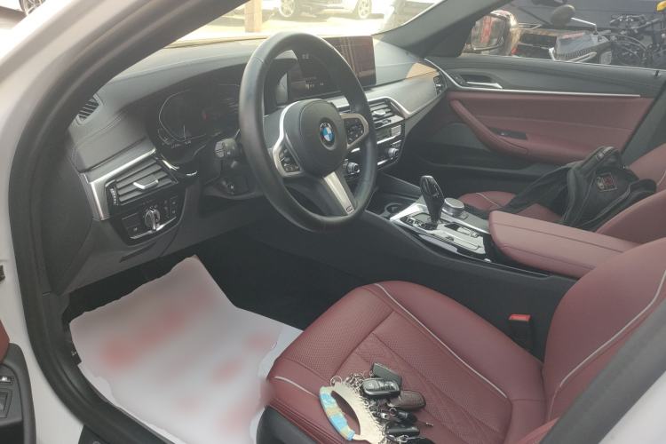 Used BMW 5 Series New Energy 2021 535Le M Sport Package Driver Seat