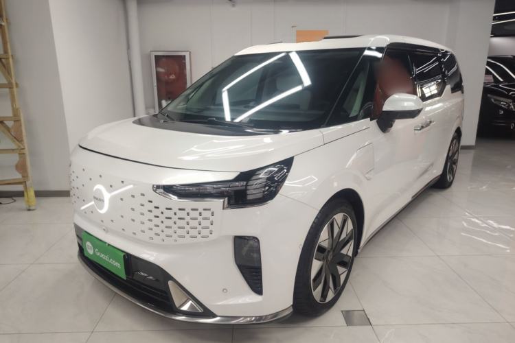 Used Volvo EM90 2025 Ultra Six-Seater