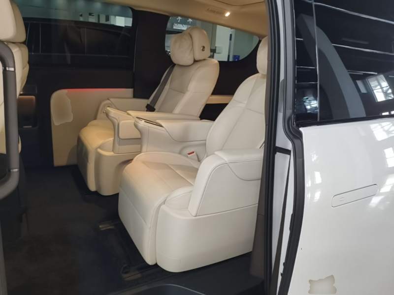 Used Li Auto MEGA 2024 Ultra Model — 16