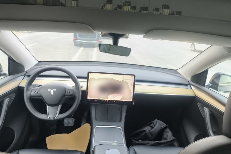 Used Tesla Model Y 2022 Revised Version Long-Range All-Wheel Drive Center Console