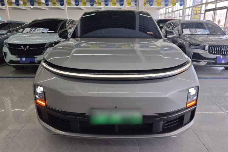 Used Li Auto L8 2023 Pro Model Front