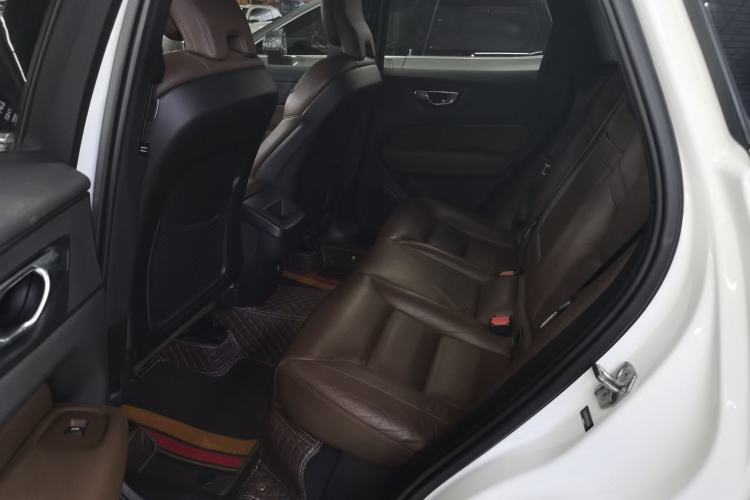 Used Volvo XC60 2020 T5 4x4 Zhiyi Luxury Edition