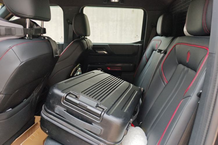 Used JMC DaDao 2024 Explorer 2.3T Diesel Automatic 4x4 Extreme Edition Left Rear Seat