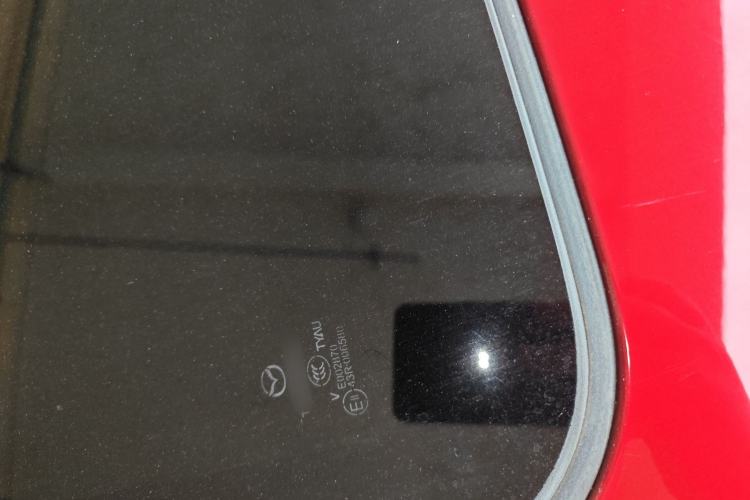 Used Mazda 3 Axela 2017 Sedan 1.5L Automatic Luxury Model Emission Standard China V
