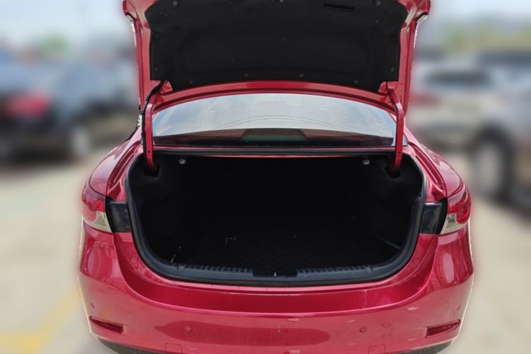 Used Mazda Atenza 2015 2.0L Blue Sky Luxury Edition Trunk