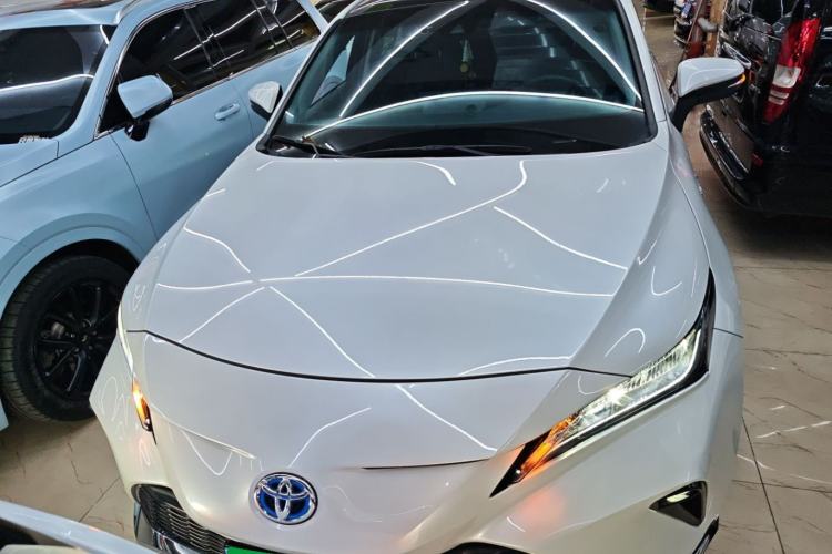 Used Toyota Venza 2022 Dual-Engine 2.5L CVT Two-Wheel Drive Luxury Edition