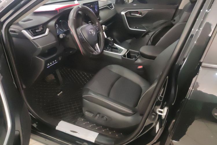Used Toyota RAV4 2023 2.0L CVT Two-Wheel Drive Fashion Plus Edition Driver Seat