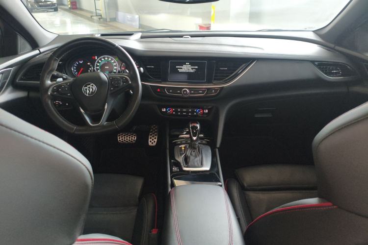 Used Buick Regal 2019 GS 28T Prestige Model China VI Standard Center Console