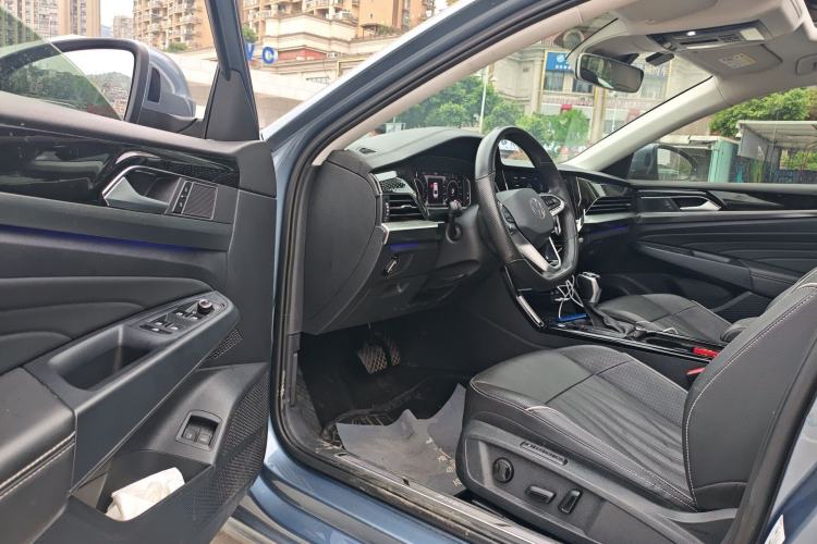 Used Volkswagen Passat New Energy 2022 430 PHEV Hybrid Luxury Edition Driver Seat