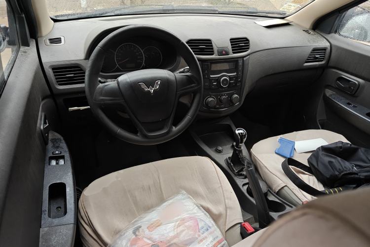 Used Wuling Hongguang 2015 1.2L S Base Model China V Standard