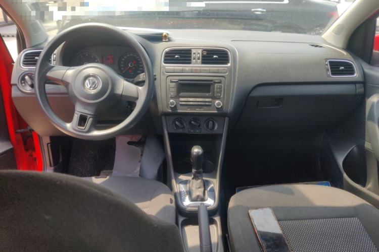 Used Volkswagen Polo 2011 1.6L Automatic ZhiShang Version Center Console