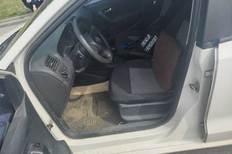 Used Volkswagen Polo 2011 1.4L Manual ZhiLe Edition Left Front Seat