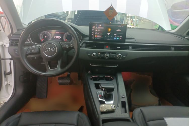 Used Audi A4L 2022 40 TFSI Stylish and Elegant Edition Center Console